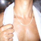 Mini-Cuban-Kette Gold In Action